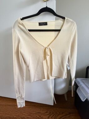 White Fox Boutique Cream Tie-Front V-Neck Long Sleeve Top